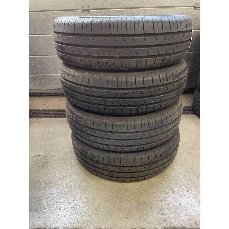 15" Kumho 185/65r15 Ref.S72 sommerdk 