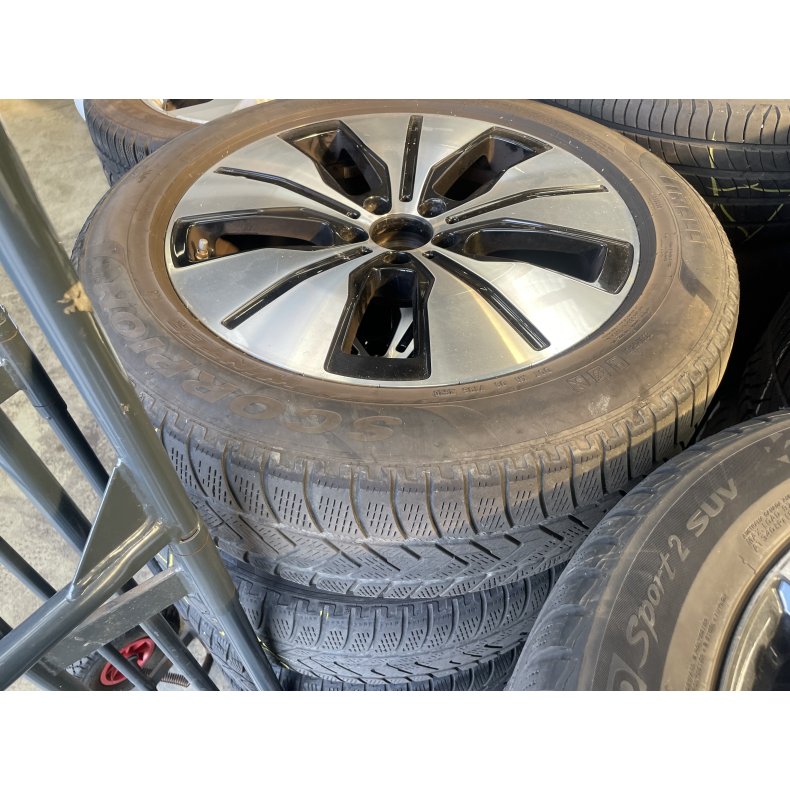 19� Mercedes EQC Ref.A75 vinterd�k 