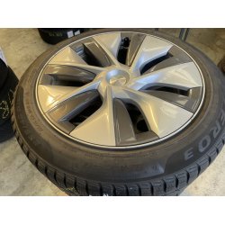 19� Tesla Model Y Ref.249 vinterd�k 