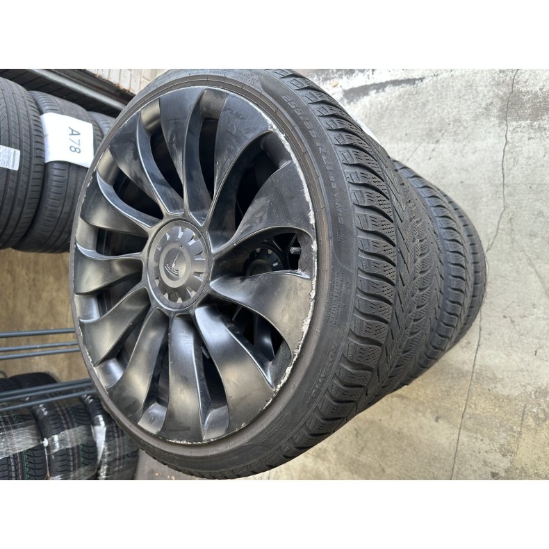 21� Tesla Model Y Ref.A70 Vinterd�k 