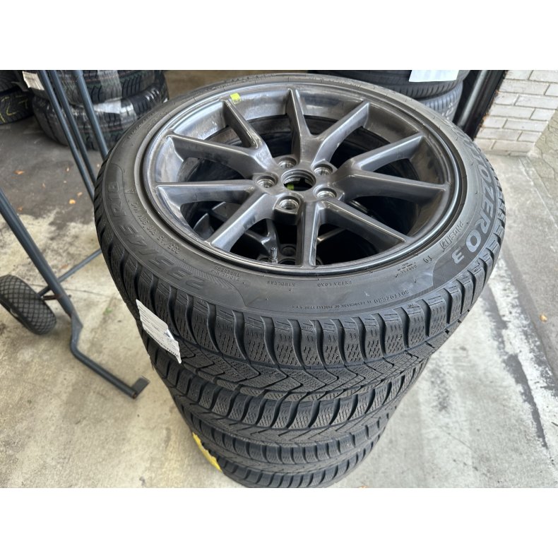 18� Tesla 3 Ref.A53 vinterd�k 