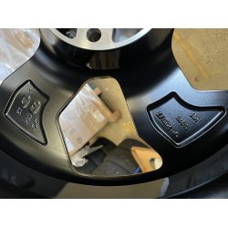 19 Tesla Model 3, TESLA MODEL Y Ref.H1 