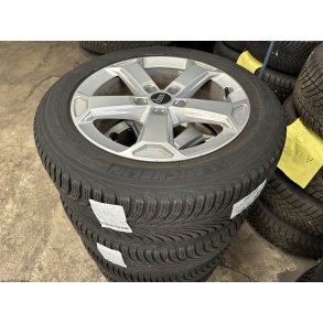 17� Audi Q2 Ref.223 vinterd�k 