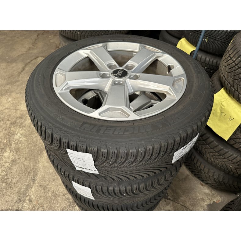 17� Audi Q2 Ref.223 vinterd�k 