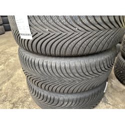 17� Audi Q2 Ref.223 vinterd�k 