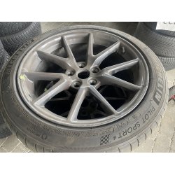 18� Tesla Model 3 Ref.830 sommerd�k 