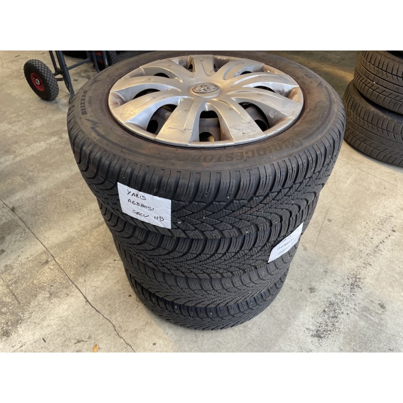 15� Toyota Yaris Ref.A28 vinterd�k 