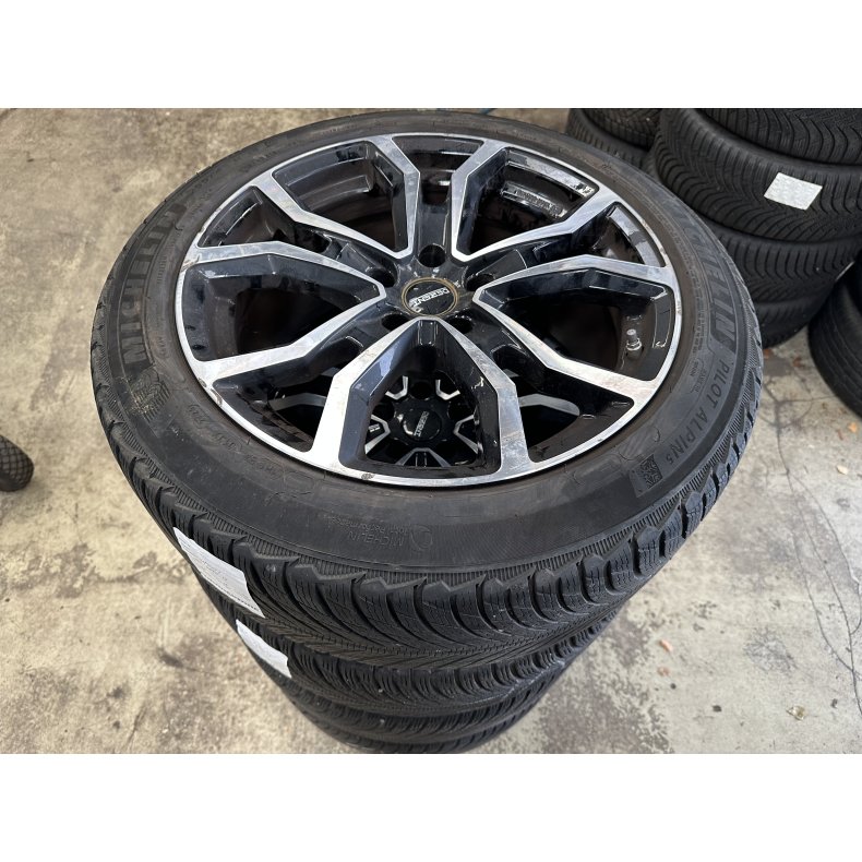 18� BMW i4 Ref.A52 vinterd�k 