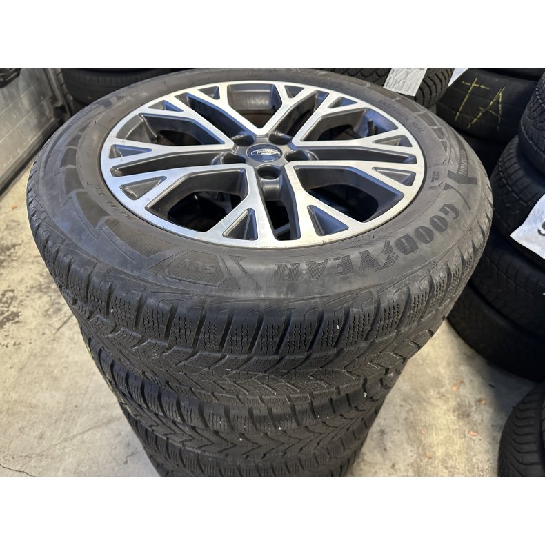 18� Ford Kuga Ref.263 vinterd�k 