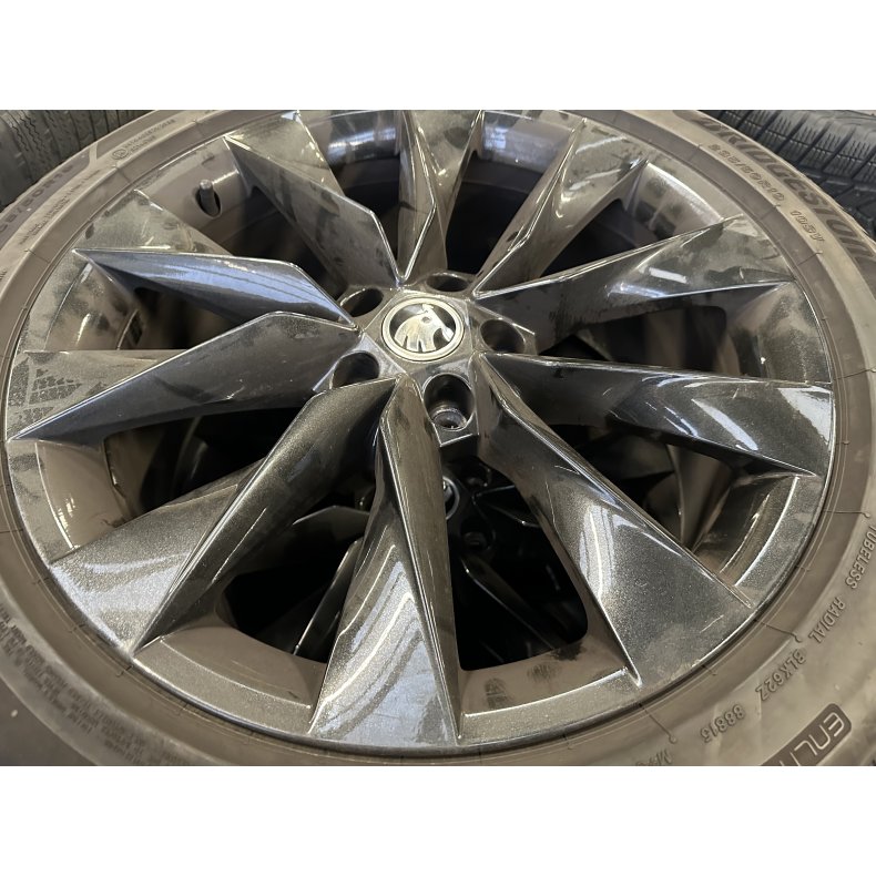 19� Skoda Enyaq Ref.97 vinterd�k 