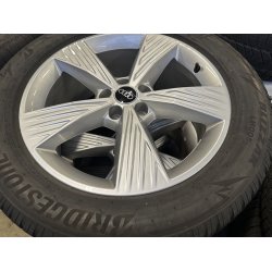 19� Audi Q4 Ref.A53 vinterd�k 