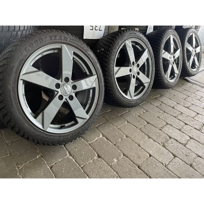 18 Mercedes C 300de 245/40r18 Ref.746 vinter