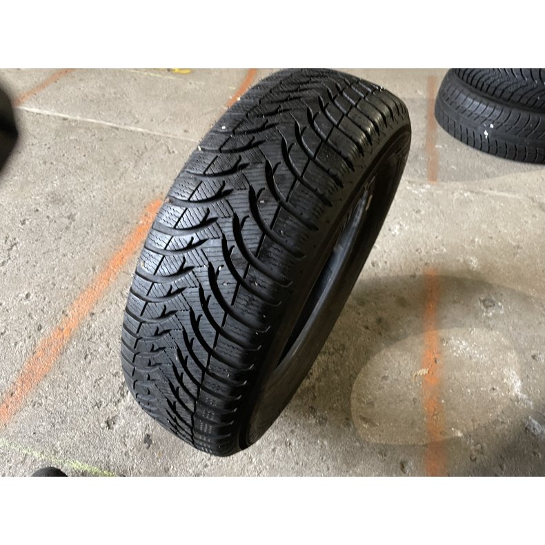 15 Michelin 195/65r15 Ref.w22 vinter