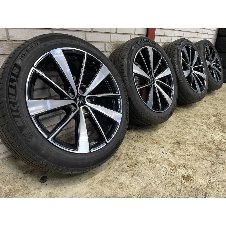 19 Polestar 2 Ref.176 sommerdk 