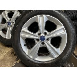 17 Ford Kuga Ref.198 vinterdk 