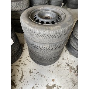 Stlflge 17 Peugeot 3008 215/65/17 Ref.822 vinterdk