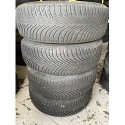 Stlflge 17 Peugeot 3008 215/65/17 Ref.822 vinterdk