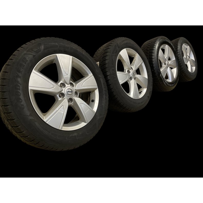 17 Volvo XC40 235/60r17 Ref.283 vinter