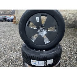 19 fabriksnye Audi E-tron 55 Quattro Ref.445 vinterdk 