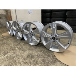 19 Audi Q4 aluflge (demo) Ref.M111