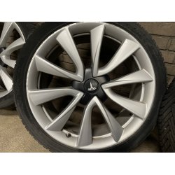 19 Tesla Model 3 Ref.K3A helrsdk 