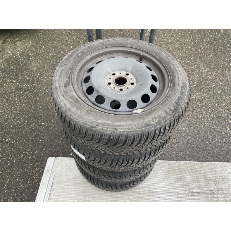 16� Skoda Octavia Ref.736A vinterd�k 