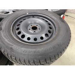 17� Ford Kuga Plug-in Ref.143 vinterd�k 