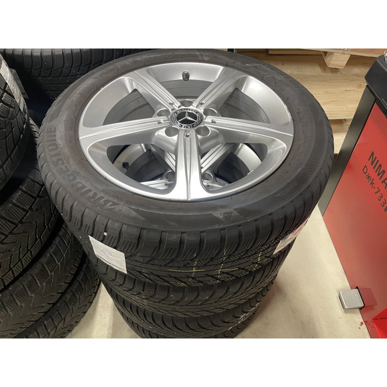 17� Mercedes A200 Ref.230 vinterd�k 