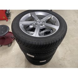 17� Mercedes CLA Ref.155 vinterd�k 