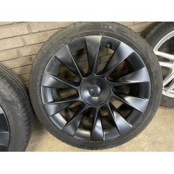 20� Tesla Model Y Ref.190 sommerd�k 