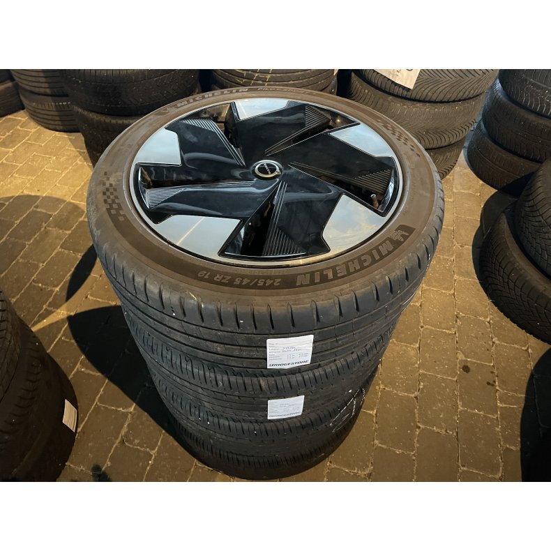 19� Volvo EX30 Ref.750 sommerd�k 