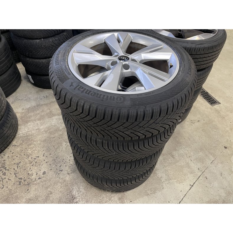 20� Audi Q4 Ref.120 hel�rsd�k 