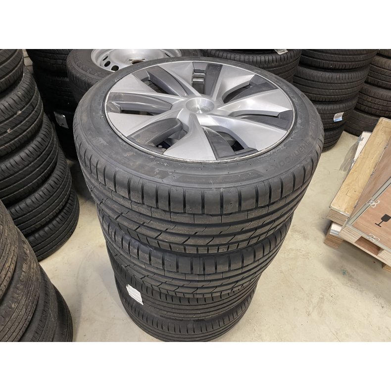 19� Tesla Model Y Ref.1004 sommerd�k 