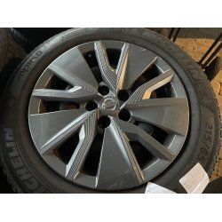 17� Nissan Qashqai Ref.834 vinterd�k 