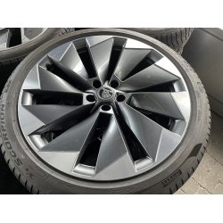 21� Skoda Enyaq Ref.901 sommerd�k 