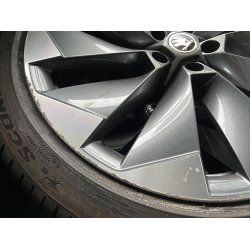 21� Skoda Enyaq Ref.901 sommerd�k 