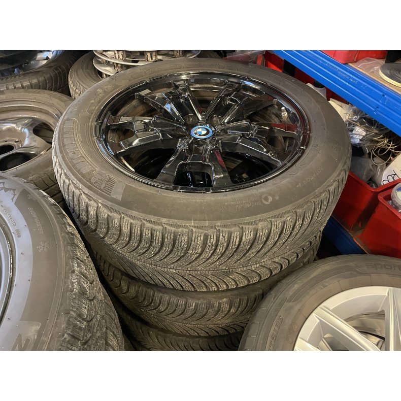 19� BMW IX3 Ref.KD4 vinterd�k 