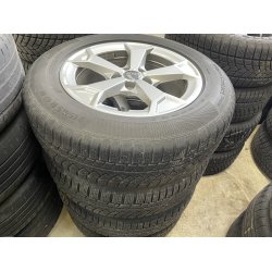 17� Audi Q3 Ref.277 vinterd�k 