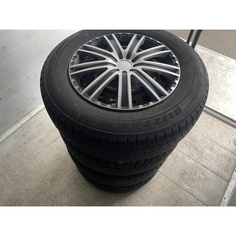 16� Toyota CH-R Ref.755 Vinterd�k 