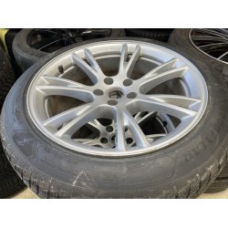 19� Tesla Model Y Ref.141 vinterd�k 