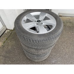 19� Audi Q4 Ref.752 vinterd�k 