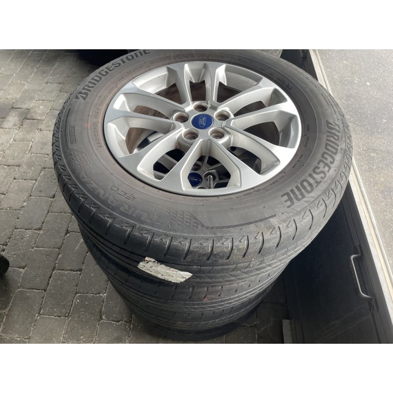 17� Ford Kuga Plug-in Ref.P20 sommerd�k 