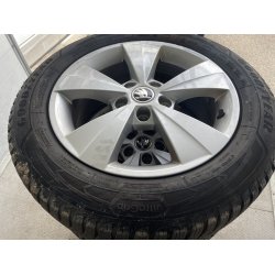 16� Skoda Octavia Ref.731A vinterd�k 