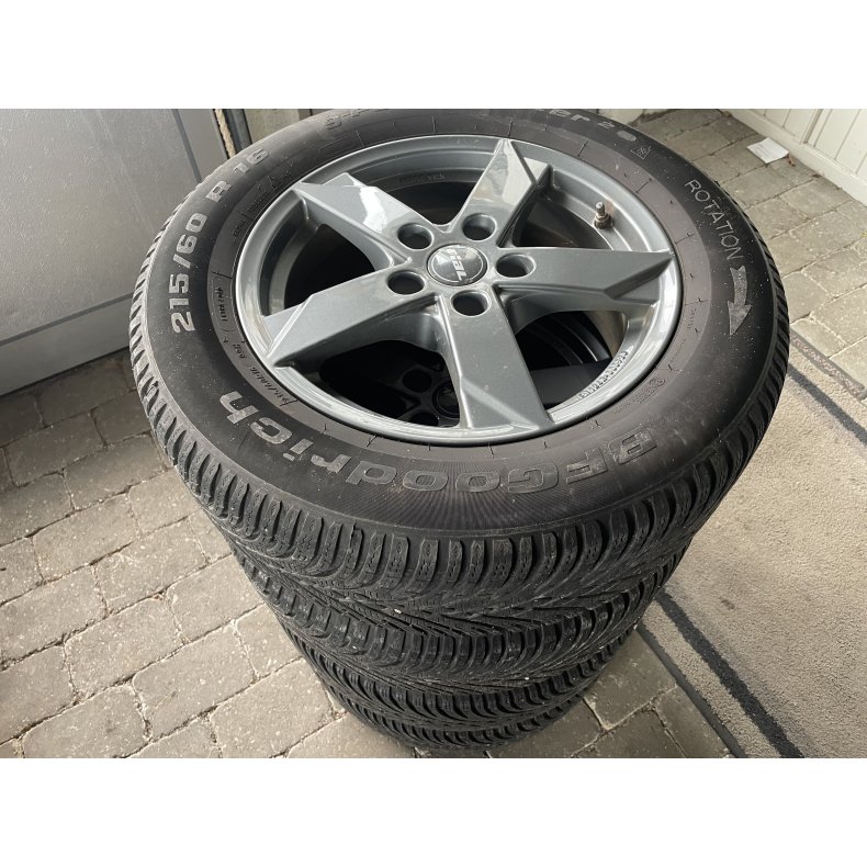 16� Suzuki Vitara Ref.881 vinterd�k 