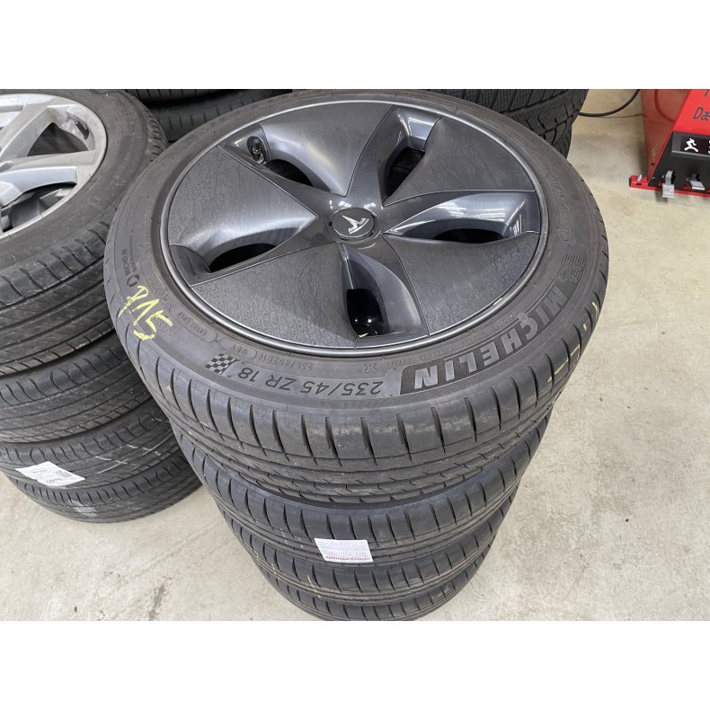 18� Tesla Model 3 Ref.1006 sommerd�k 