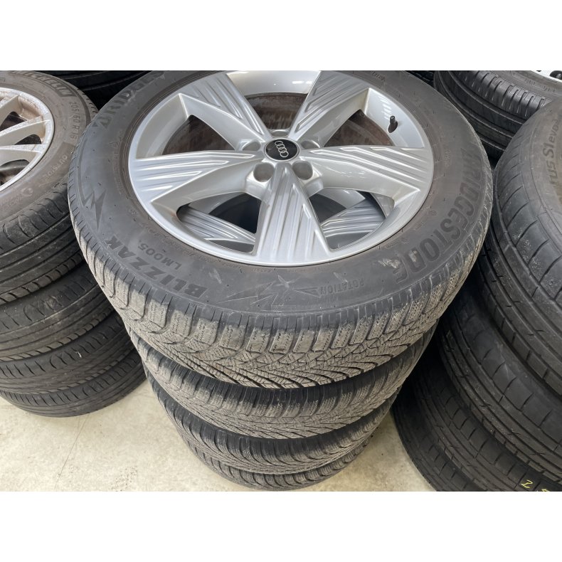 19� Audi Q4, Skoda Enyaq, VW ID.4/5 Ref.232 vinterd�k 