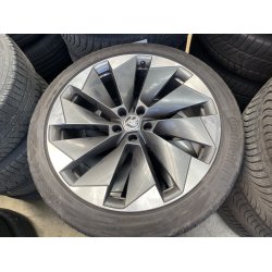 21� Skoda Enyaq Ref.101 sommerd�k 