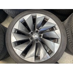 21� Skoda Enyaq Ref.101 sommerd�k 