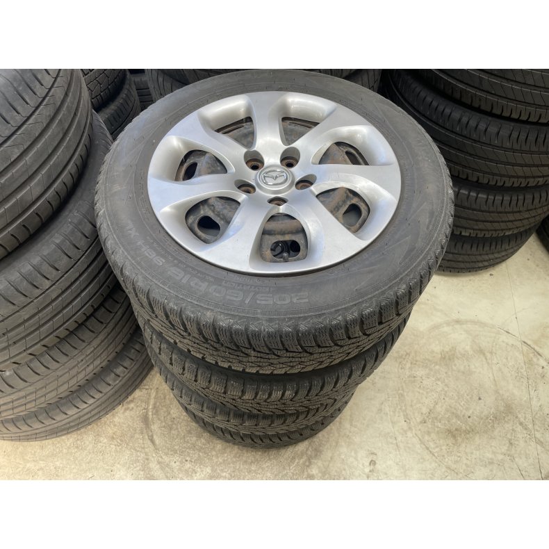 16� Mazda 3 Ref.272 vinterd�k 