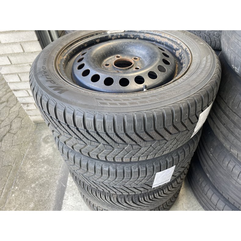 16� Hyundai i30 Ref.158A vinterd�k 